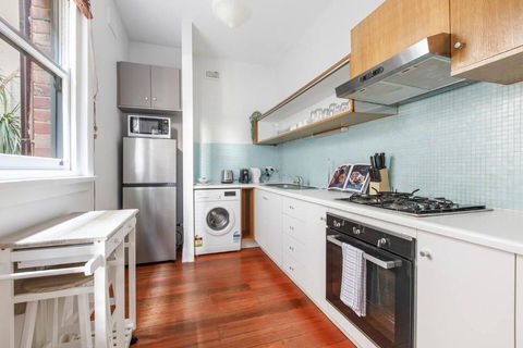 Acland Art Deco - Coastal Chic By St Kilda Beach - Whitsundays Accommodation 2
