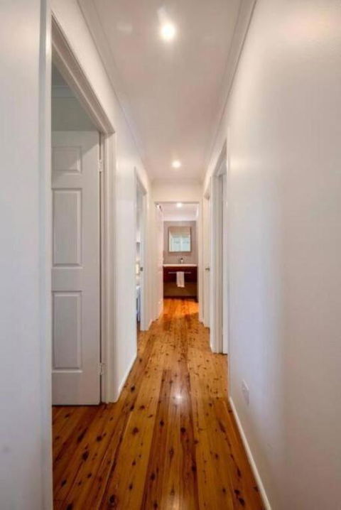 Acreage Near Currumbin Beach - Whitsundays Accommodation 3