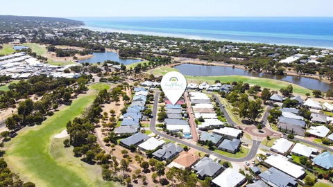 Across The Way, Golf And Beach Heaven - Whitsundays Accommodation 0