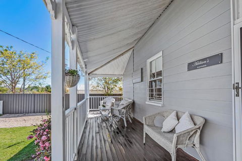 Addisons Stanthorpe With Hot Tub - Whitsundays Accommodation 3
