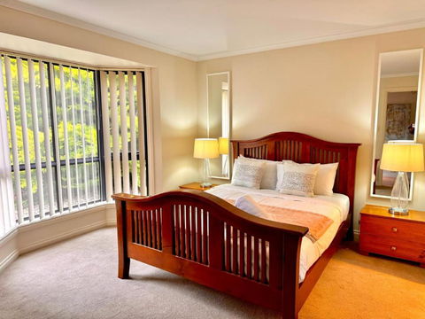Adelaide Hills 4 Bed Home Near Hahndorf Mt Barker - Whitsundays Accommodation 1