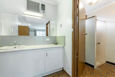 Admella Motel - Whitsundays Accommodation 4