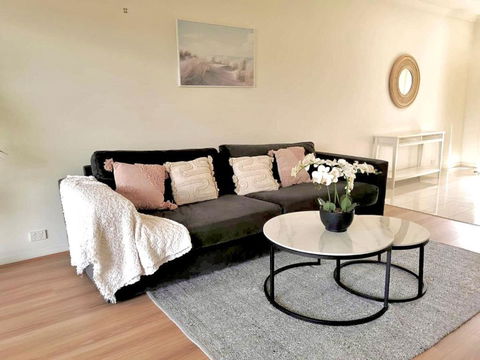 Adorable 3 Br Townhouse With Wifi & Parking - Whitsundays Accommodation 0