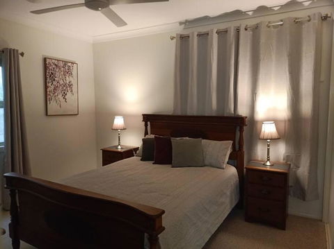 Adorable Private 2 Bedroom Guest Suite + Pool - Whitsundays Accommodation 3