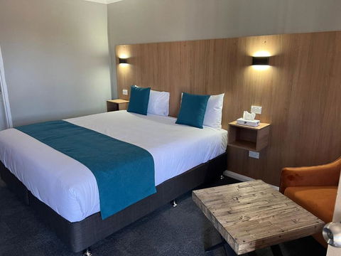 Adrian Motel - Whitsundays Accommodation 0