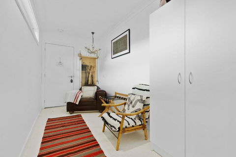 Adrift - Pet-friendly - 5 Min Walk To Bay - Rustic Charm - Whitsundays Accommodation 4