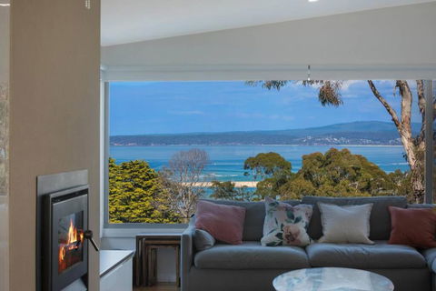 ADS On Collins - 4 Bedroom And Pet Friendly - Whitsundays Accommodation 0