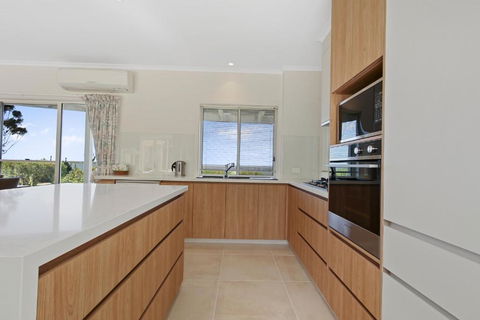 Aegina - Whitsundays Accommodation 3