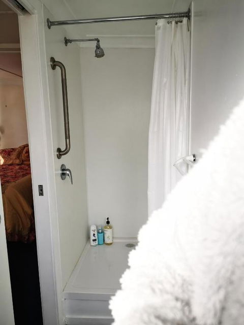 Affordable And Convenient Accommodation - Whitsundays Accommodation 2