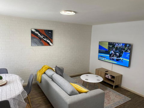 Affordable Inglewood Apartment+Pool - Whitsundays Accommodation 0