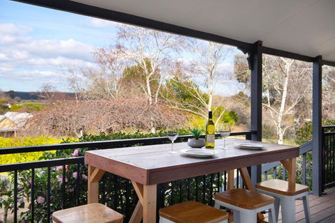 Aggies Way - Whitsundays Accommodation 0