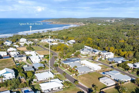 Agnes Retreat - 4 BR - 2 Min Walk To Beach - Whitsundays Accommodation 3
