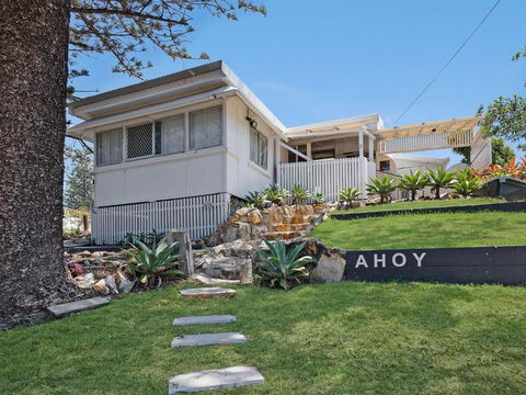 Ahoy Cottage By Discover Stradbroke - Whitsundays Accommodation 0