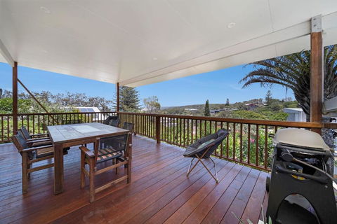 Ahoy Cottage By Discover Stradbroke - Whitsundays Accommodation 3