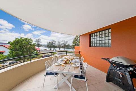 Adrift At Dolphin Cove Apt 5 - Riverfront Modern - Whitsundays Accommodation 0