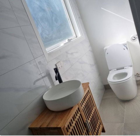 A Comfortable And Quiet 2bedroom House And A 1bedroom Bungalow - Whitsundays Accommodation 0