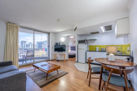Abbey On Roma Hotel & Apartments - Whitsundays Accommodation 2