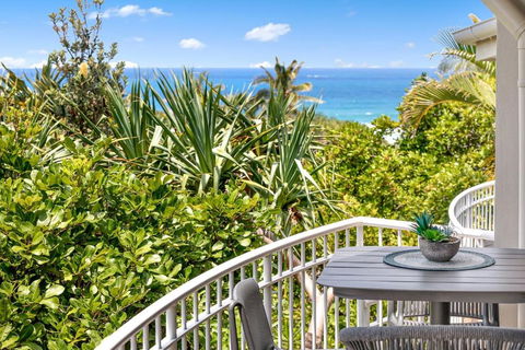 Andari Apartment 2, Sunshine Beach, Beachfront Street And Just Steps To Surf-club - Whitsundays Accommodation 0