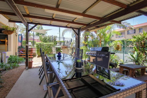 Albion Manor - Whitsundays Accommodation 2