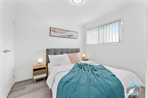 Aircabin - Edmondson Park - 4 Beds Compy House - Whitsundays Accommodation 3