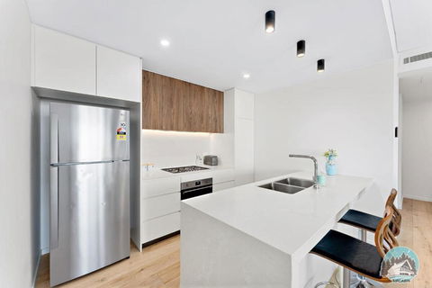 Aircabin - Shell Cove - Next To Marina - 2BR Apt - Whitsundays Accommodation 4