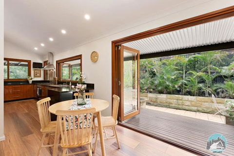 Aircabin - Warrawee - Sydney - 5 Beds House - Whitsundays Accommodation 3