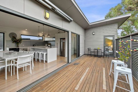 Aireys Delight - Whitsundays Accommodation 0