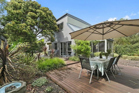 Aireys Oasis - Whitsundays Accommodation 0