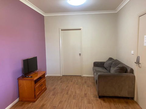 Airfield Tourist Park Temora - Whitsundays Accommodation 2