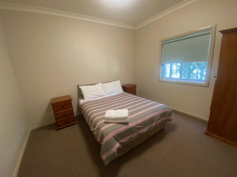 Airfield Tourist Park Temora - Whitsundays Accommodation 1