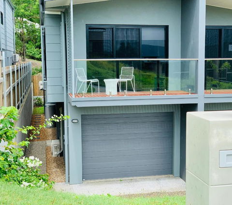 AIRLIE BEACH Delight. Hop, Skip Jump To Everything - Whitsundays Accommodation 1