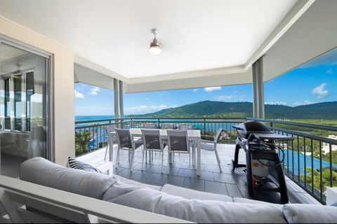Airlie Beach Ocean Views & Resort Living @ 231 - Whitsundays Accommodation 2