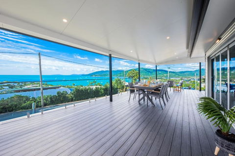 Airlie Blue On Blue - Whitsundays Accommodation 2