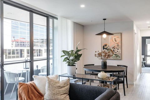 Al Fresco Living Apartment In Launceston - Whitsundays Accommodation 1