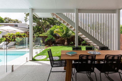 AL Sole - 4 Bedrooms - Pool - Location - Whitsundays Accommodation 2