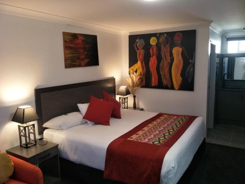 Alabaster Motor Inn - Whitsundays Accommodation 0