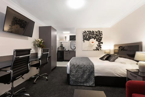 Alabaster Motor Inn - Whitsundays Accommodation 4
