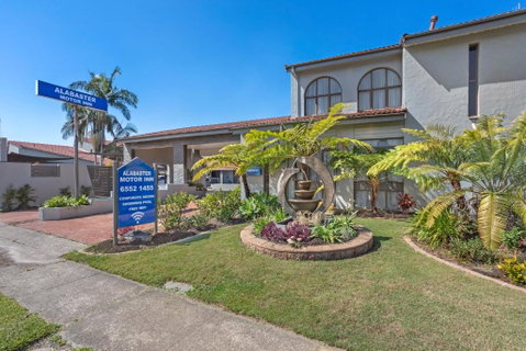 Alabaster Motor Inn - Whitsundays Accommodation 1