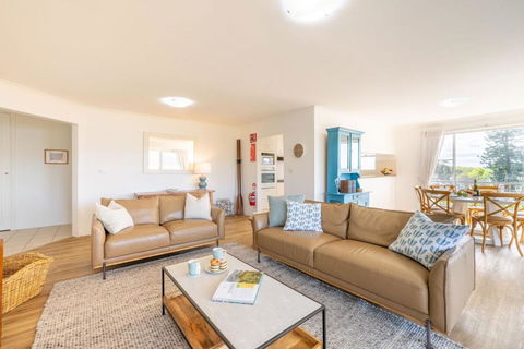Albacore 6 - Whitsundays Accommodation 2