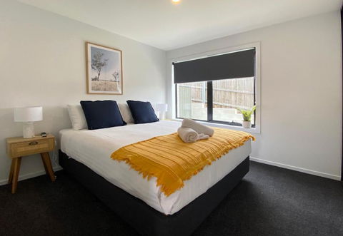 Albatross Rise - Modern Family Home - Whitsundays Accommodation 0
