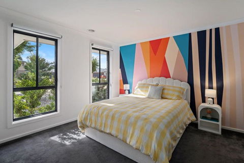 Albury Funk - Whitsundays Accommodation 2