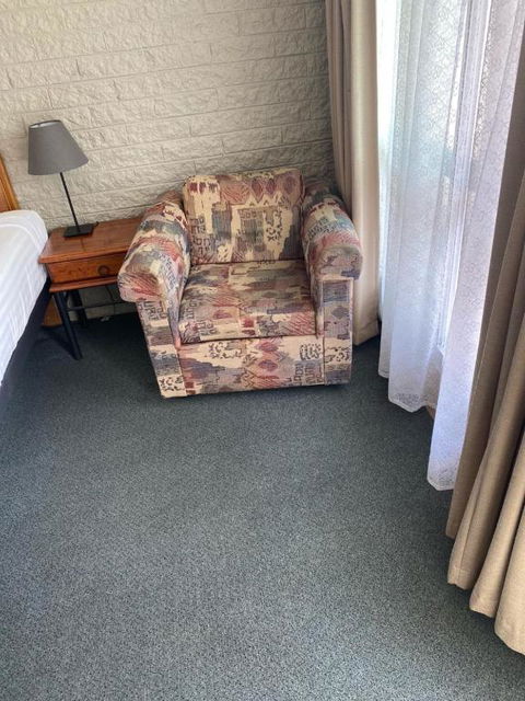Alexander Motor Inn - Whitsundays Accommodation 2