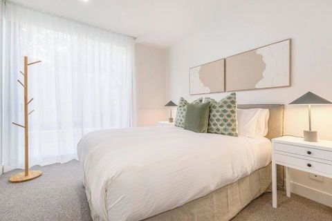 Alexandra Elegance - Riverside Living In Style - Whitsundays Accommodation 3