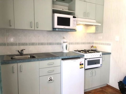 Alexandra Parklife Studio 4 - Whitsundays Accommodation 3