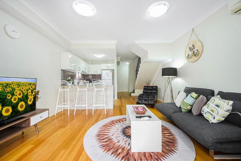 Alexandria To Sydney Central Sydney Park Shop - Whitsundays Accommodation 0