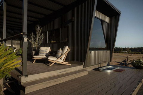 Alisa The Tiny Cabin In Busselton - Whitsundays Accommodation 4