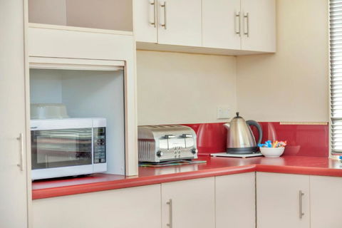 All Decked Out - Port Willunga - C21 SouthCoast Holidays - Whitsundays Accommodation 4