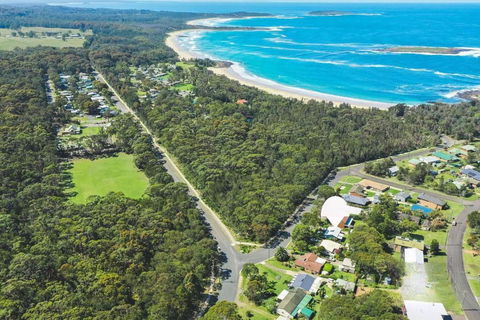 All Decked Out - Whitsundays Accommodation 3