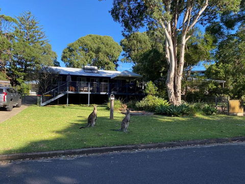 All Decked Out - Whitsundays Accommodation 1