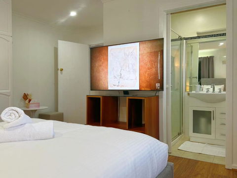 All-Seasons Comfort - Close To CBD & Air Port - Whitsundays Accommodation 2